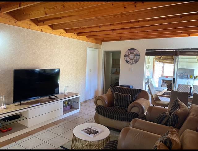 4 BEDROOM FREEHOLD FOR SALE IN RAVENSWOOD
